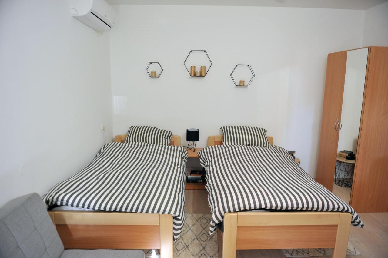 Studio Apartman Bandb Ðakovo Extérieur photo
